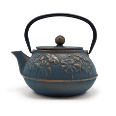 Litinová konvice Nara