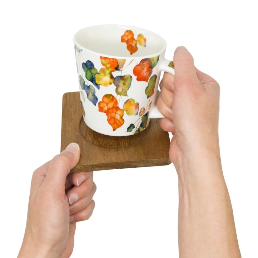 Hrnek Bright Fall s podšálkem z akácie