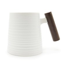 Hrnek s dřevěnou rukojetí White Relief