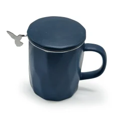 Modrý hrnek se sítkem Lilie