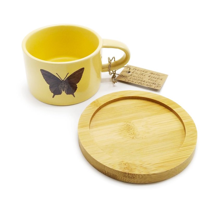 Hrnek Motýl na žluté s podšálkem z bambusu
