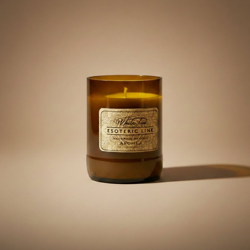 Svíčka v pivní lahvi White tea